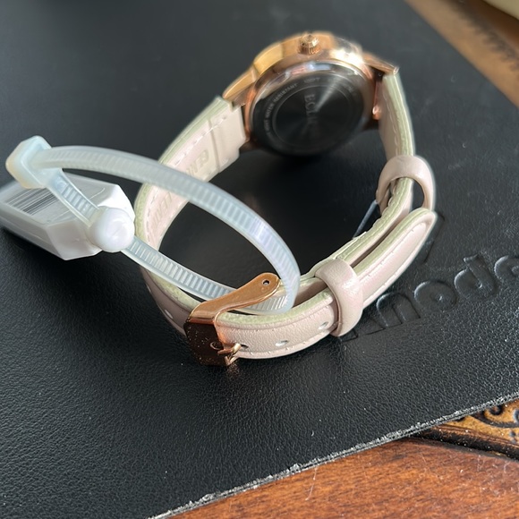 Armitron Eclipse Watch - Picture 3 of 6